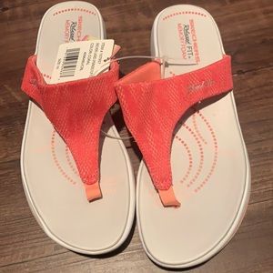 Skechers relaxed fit memory foam flip flops